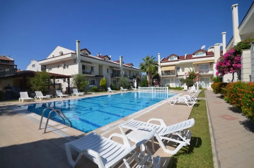 Complex in Calis